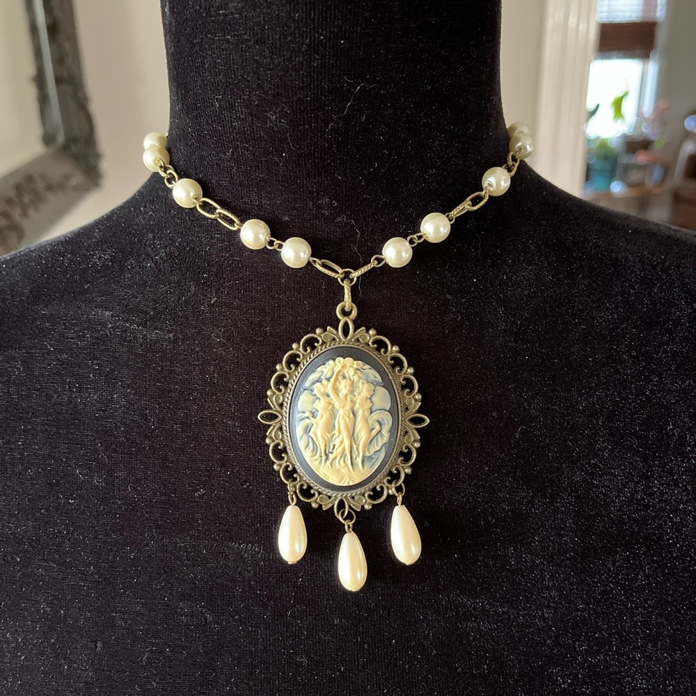 Vintage Style Three Muses Three Fates Cameo Necklace/Old Victorian Style